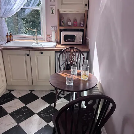 Victorian Retreat * Selby