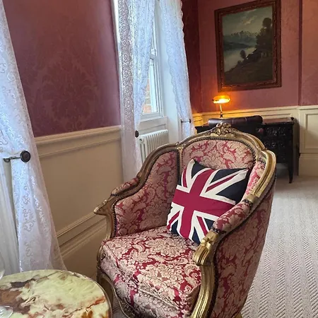 Victorian Retreat Apartment
