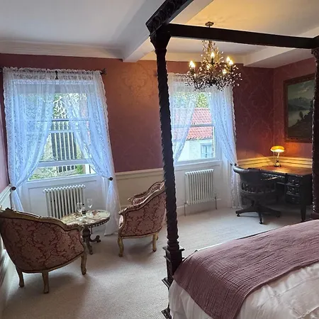 Victorian Retreat